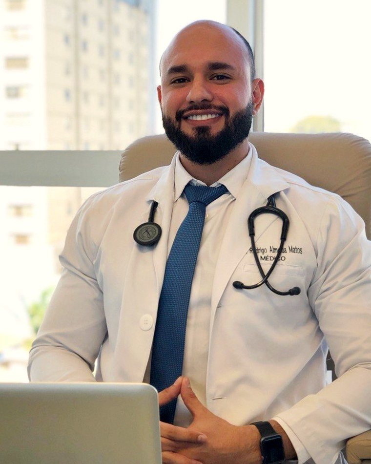 Dr. Rodrigo Matos, médico
